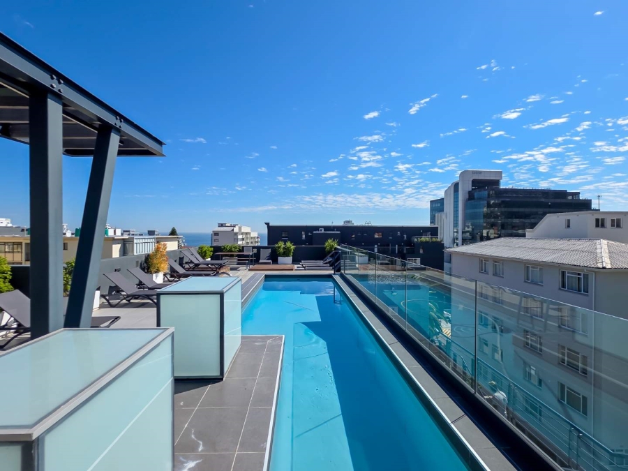 2 Bedroom Property for Sale in Sea Point Western Cape